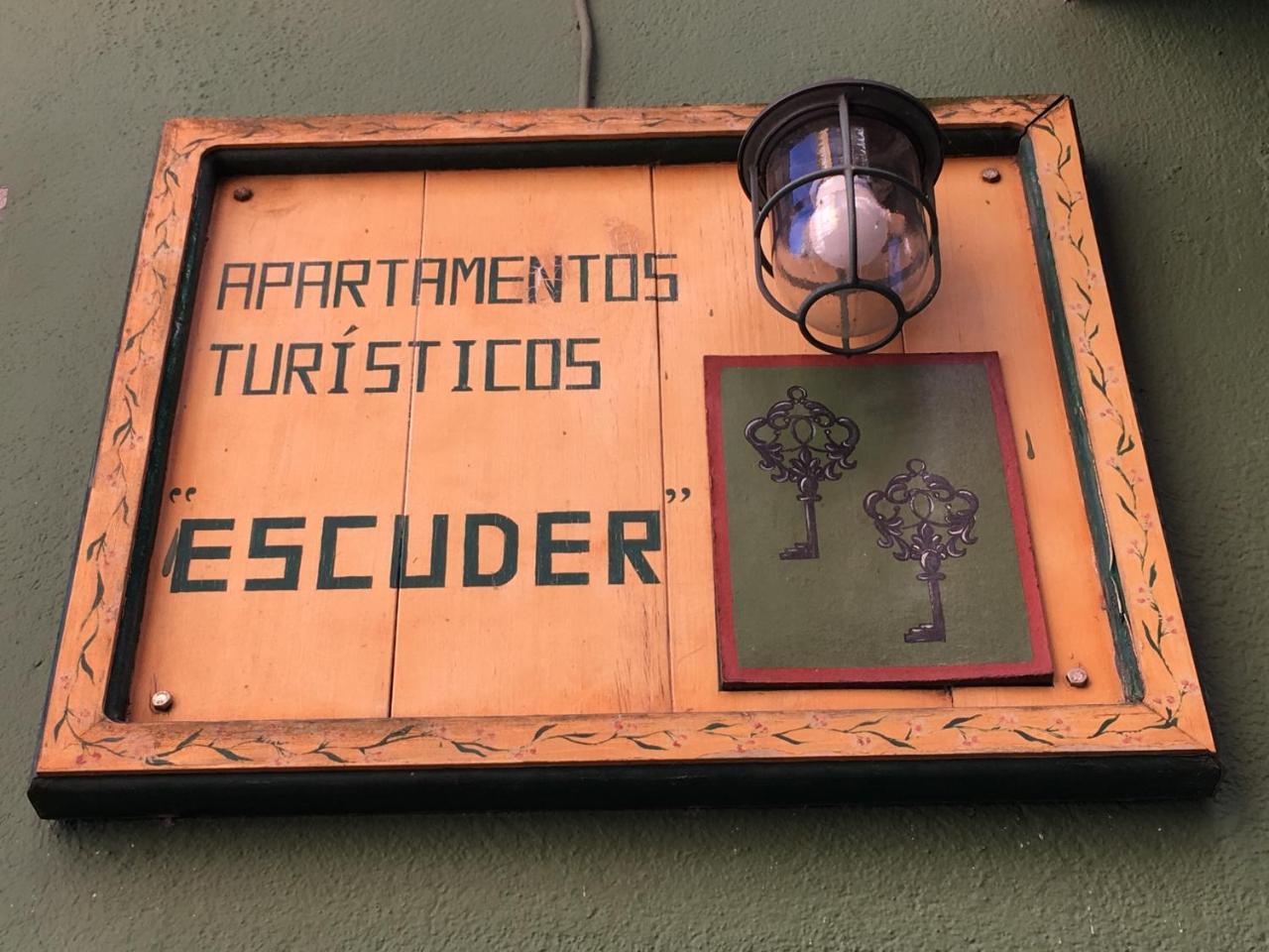 Escuder Apartamentos Turisticos Ribadeo Exterior foto